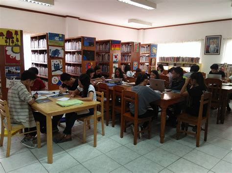 City College of Calapan Library .
